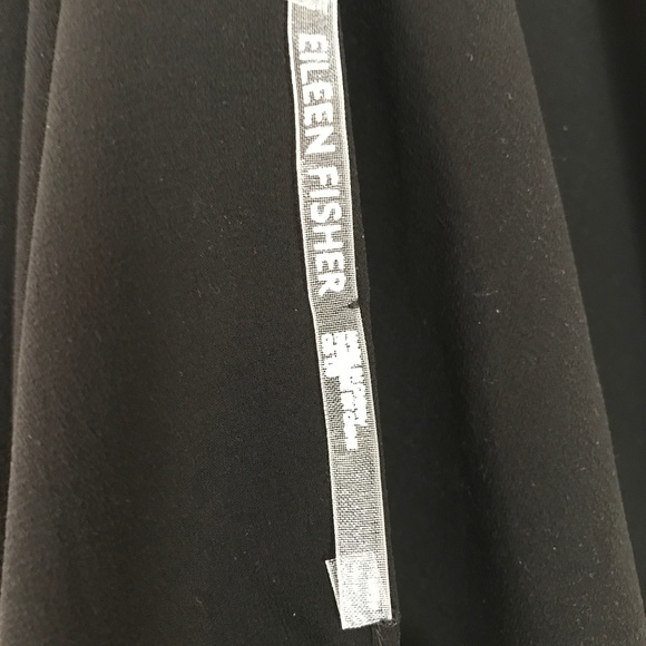 EILEEN FISHER 100% SILK BLACK SCARF/WRAP NWT - Picture 7 of 8